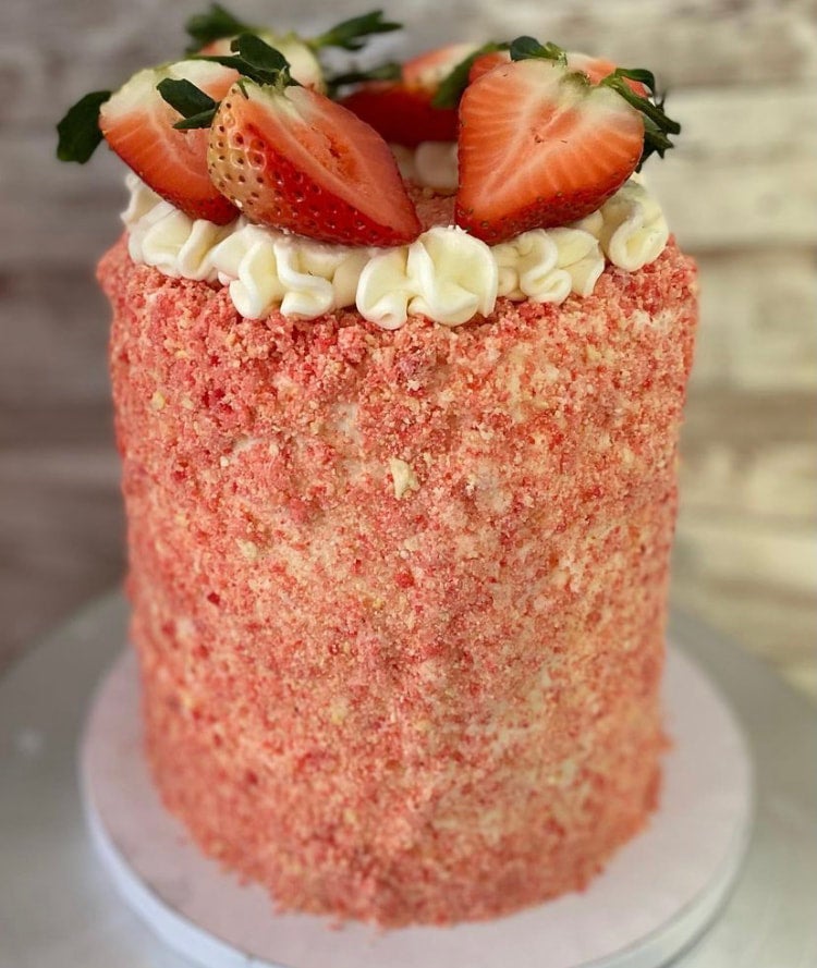 strawberry-crunch-cake-bell-s-cake-house